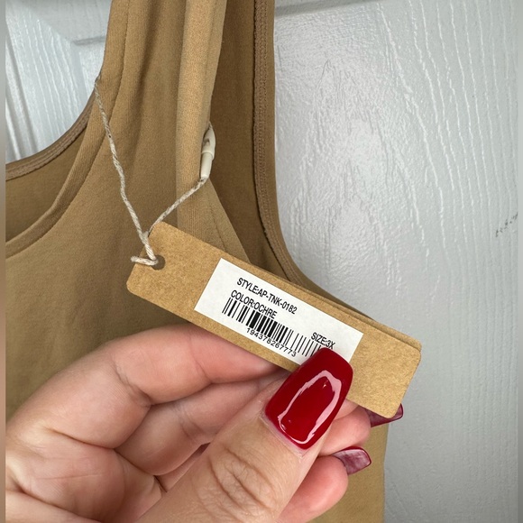 SKIMS Soft Smoothing Seamless Tank Ochre Sz. 3X - Picture 3 of 5